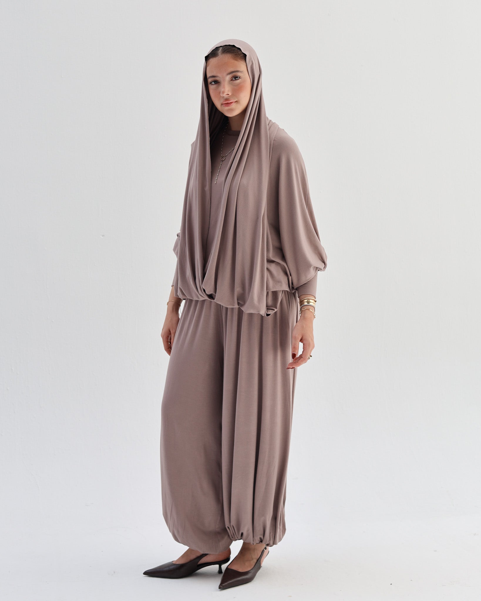 The balaclava set in greige (preorder within a week)