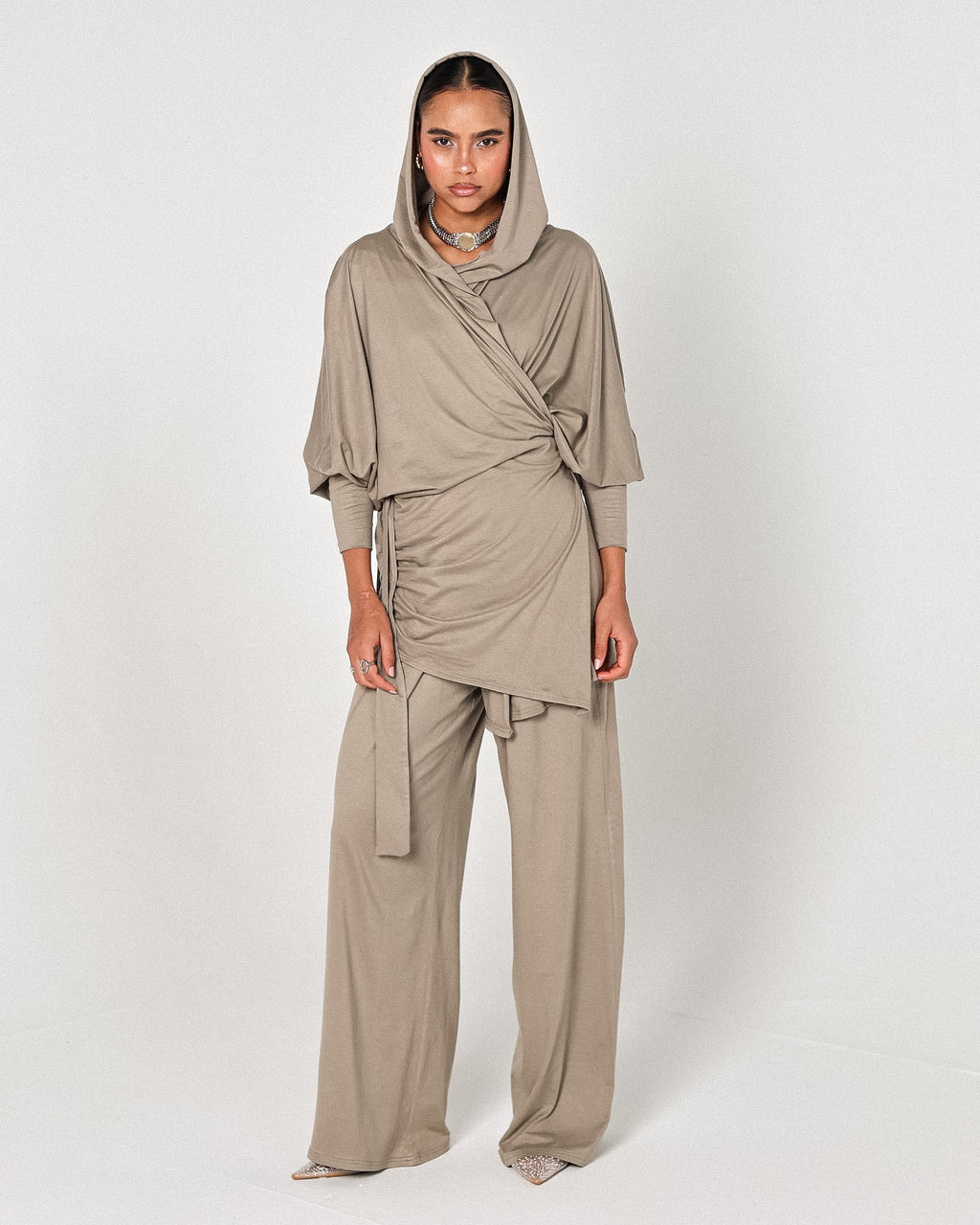 The hooded sand set