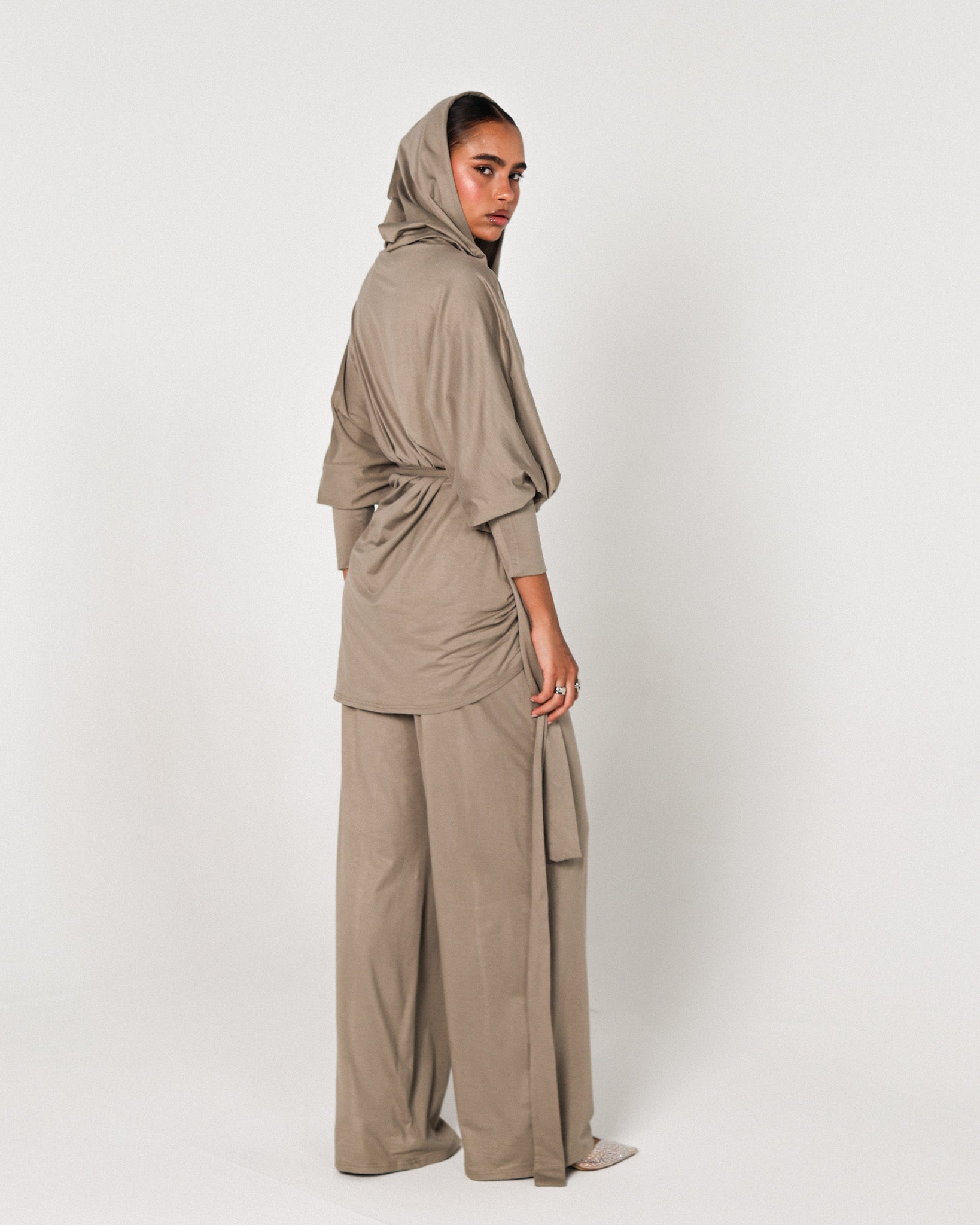 The hooded sand set