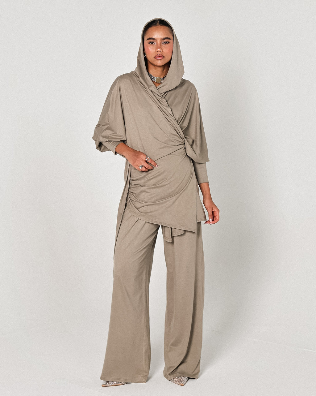 The hooded sand set