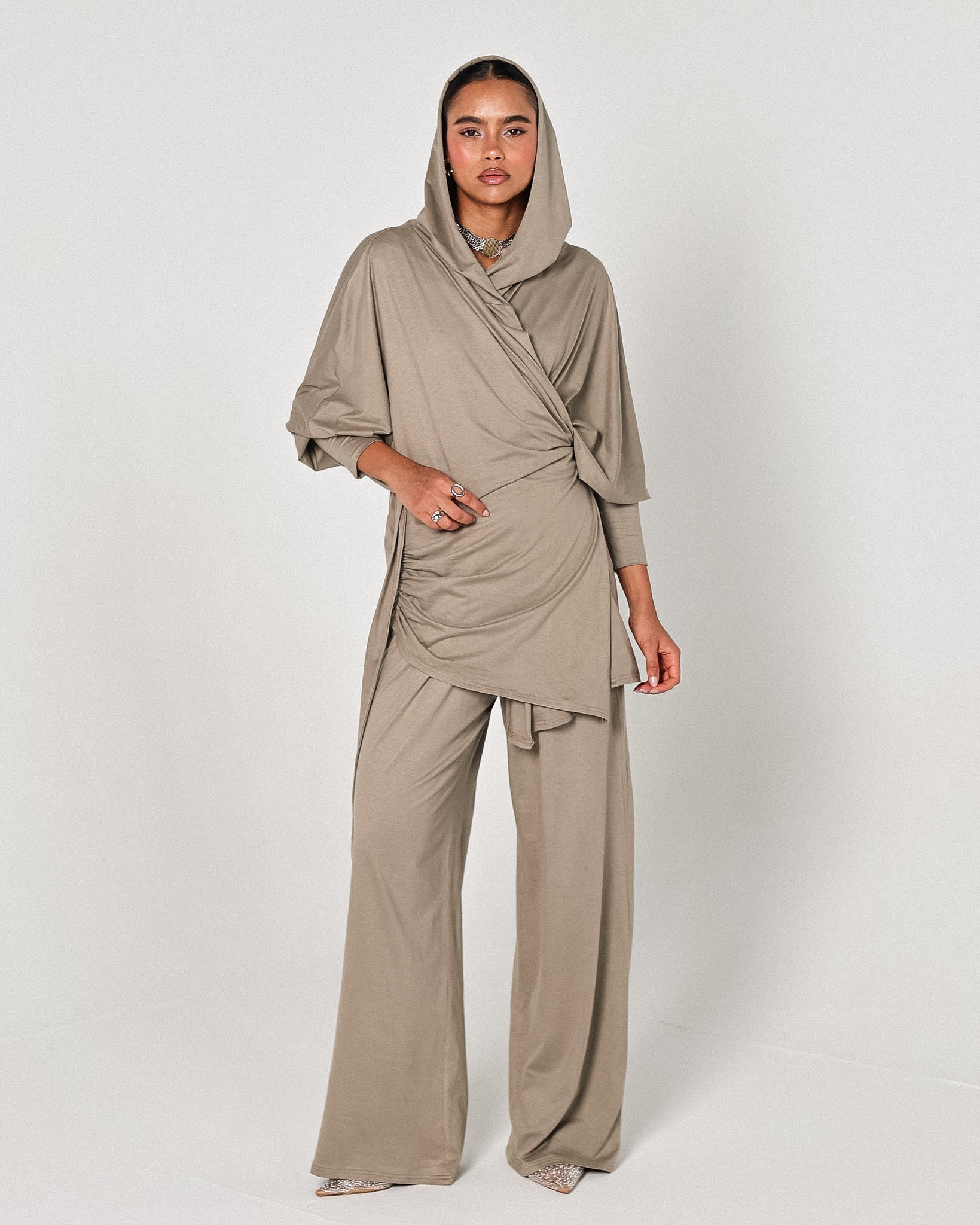 The hooded sand set
