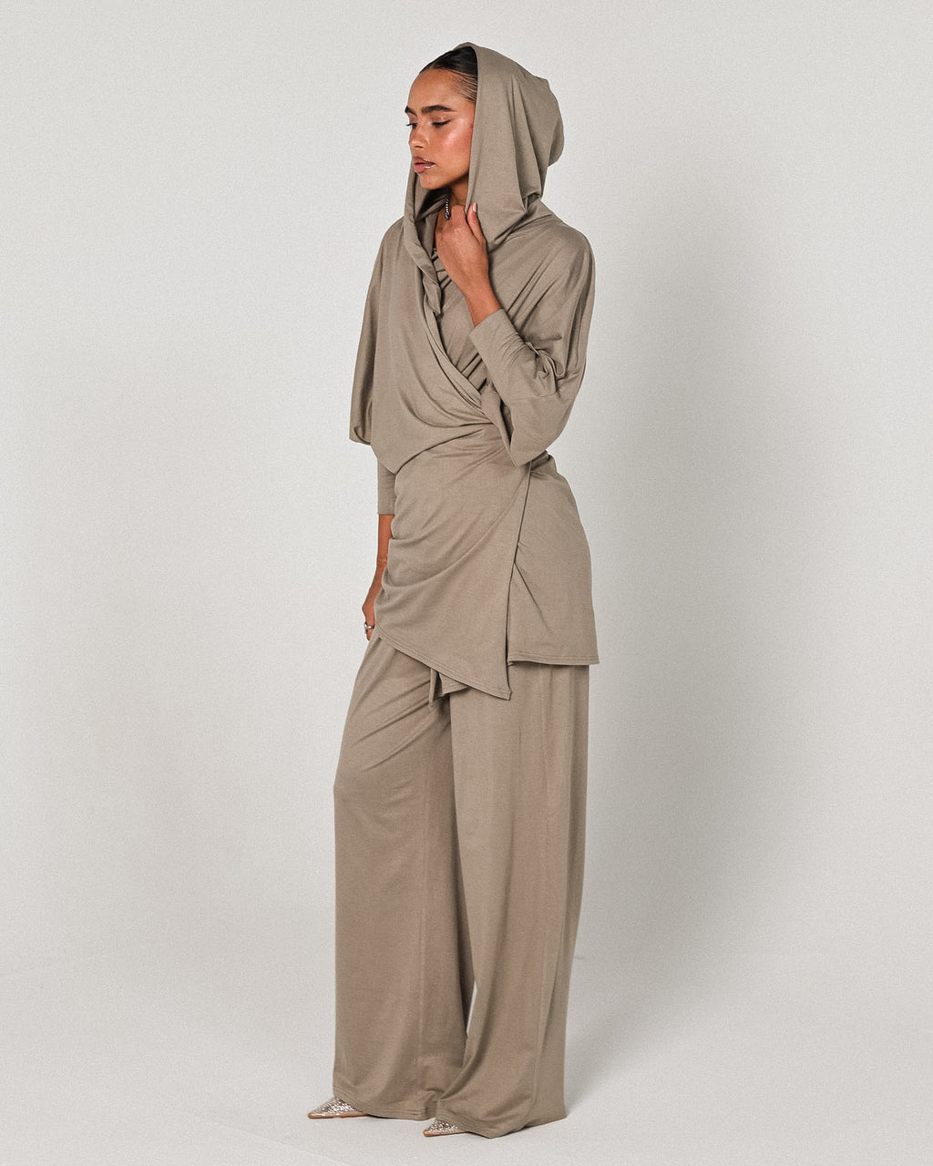 The hooded sand set